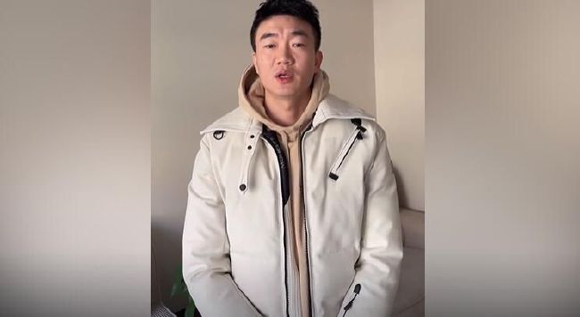 孔德龙一听叶辰说要继续赌局，整个人瞬间跌落谷底。
